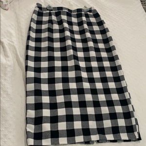 Checkered pencil skirt
